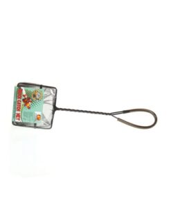 La red para peces Underwater Treasure de 4 pulgadas es una herramienta esencial para todo amante de los acuarios. Diseñada con una malla fina y duradera, esta red permite la captura segura de peces pequeños sin causarles daño. Su tamaño compacto es perfecto para acuarios pequeños y para alcanzar áreas difíciles. Además, es ideal para limpiar residuos y mantener la calidad del agua, contribuyendo a un ambiente saludable para tus peces. Con su diseño ergonómico, la red es fácil de usar y se convierte en un accesorio indispensable para el cuidado de tu acuario. ¡Mejora el bienestar de tus peces con la red Underwater Treasure!
